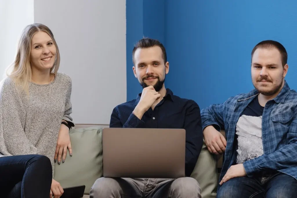 Pourquoi les recruteurs privilégient les profils autonomes issus du digital